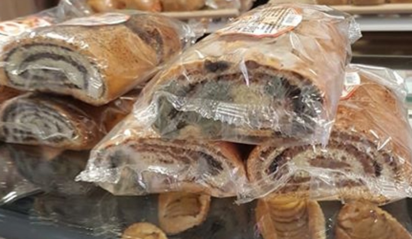 FOTO. Nouă ”delicatesă” în județul Satu Mare! Cozonac cu mucegai