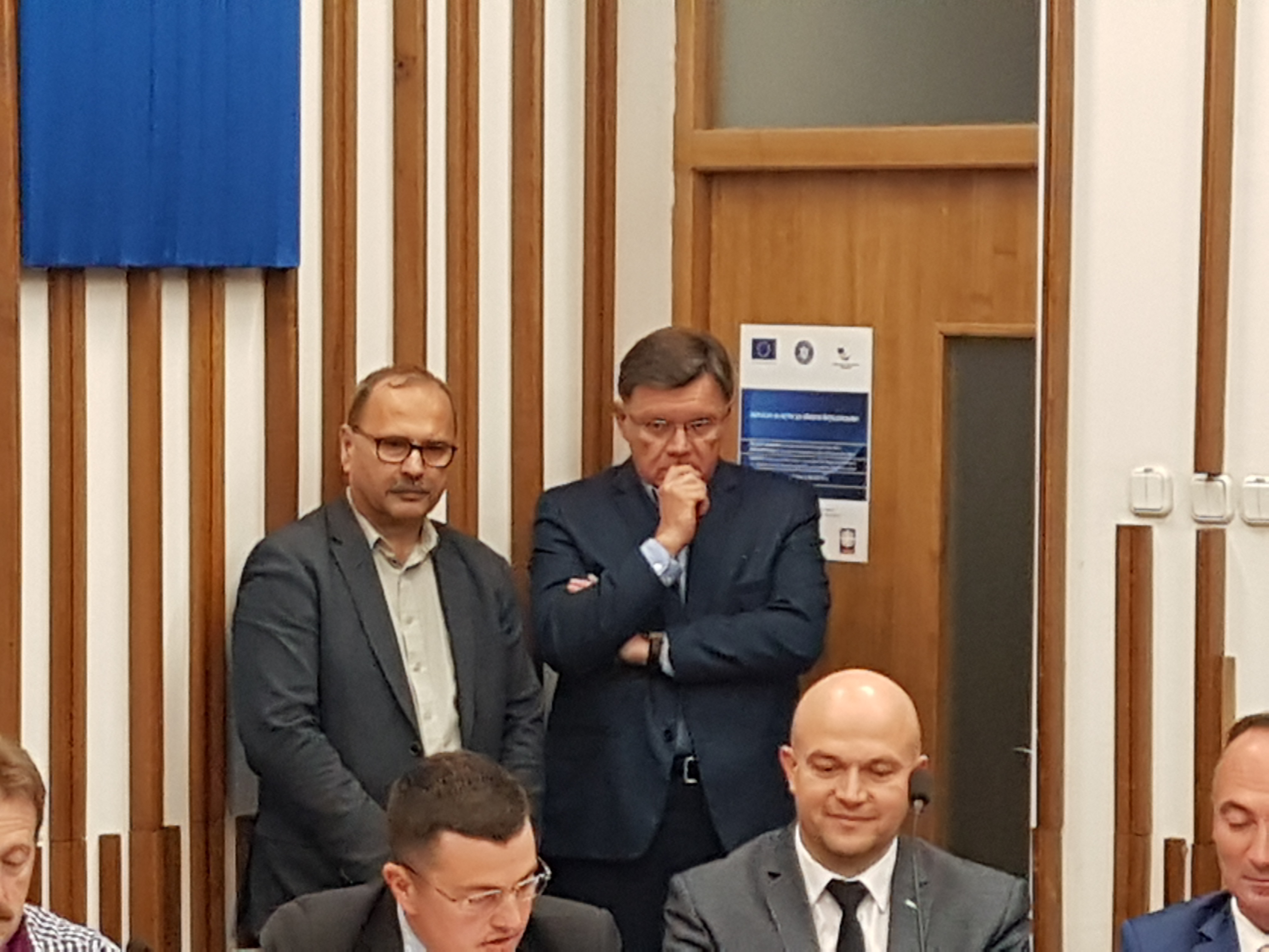 FOTO. Scandalul primelor ilegale la Apaserv. Consilierii sătmăreni tremură de frică