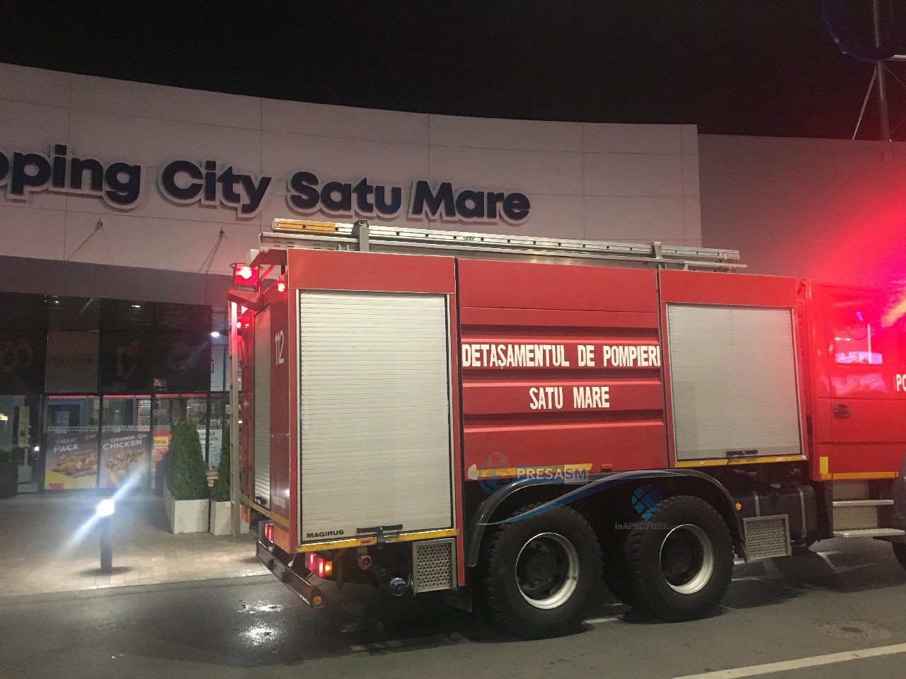 FOTO/VIDEO. Bilanțul incendiului de la Carrefour, în incinta mall-ului NEPI