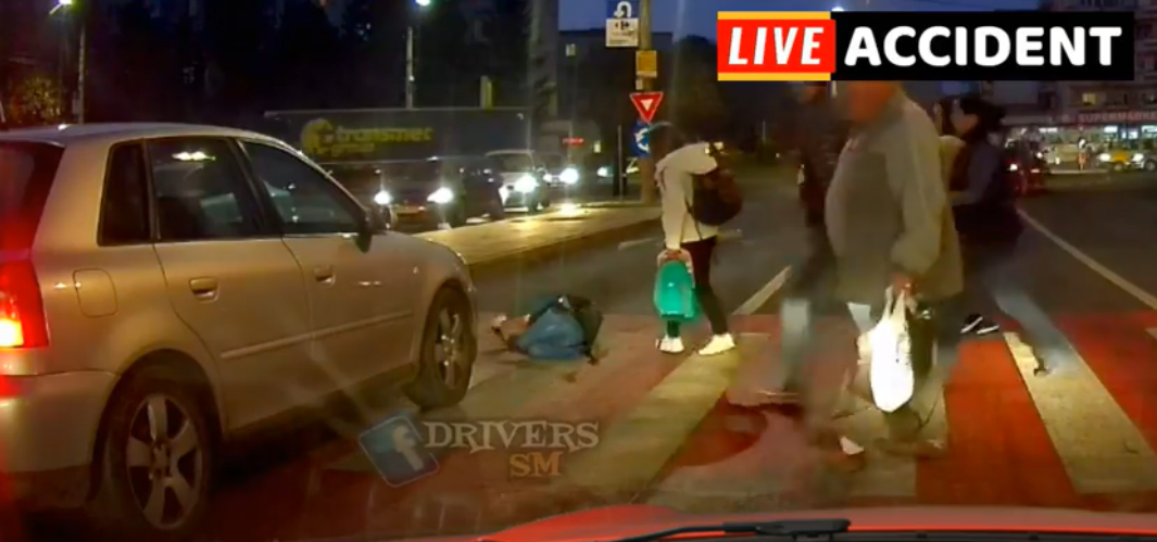 VIDEO LIVE. Copilaș lovit de o mașină pe trecerea de pietoni în Satu Mare