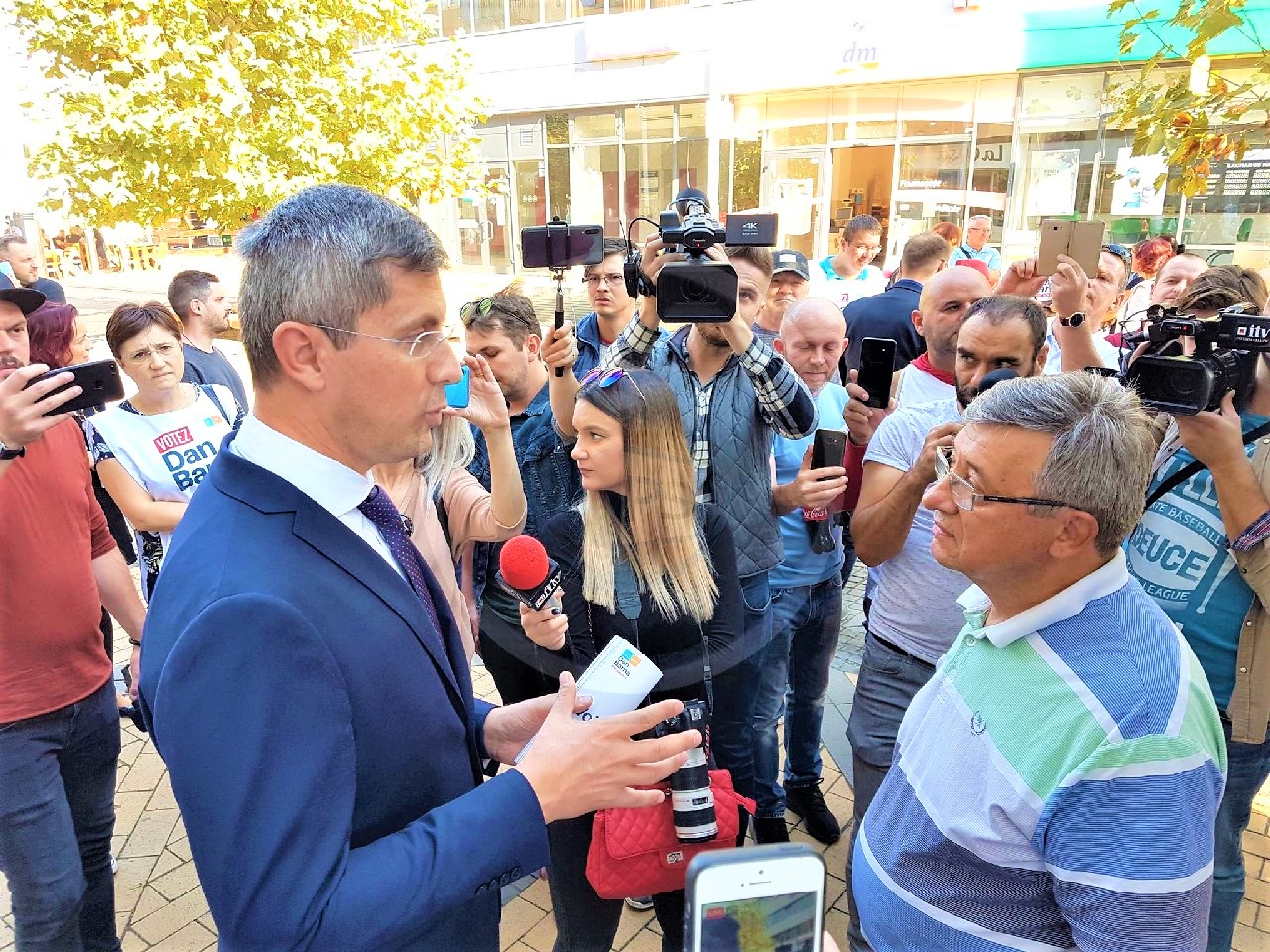 FOTO/VIDEO. Barna, apel la contracandidați: "Haideți să vorbim despre România, în fața cetățenilor