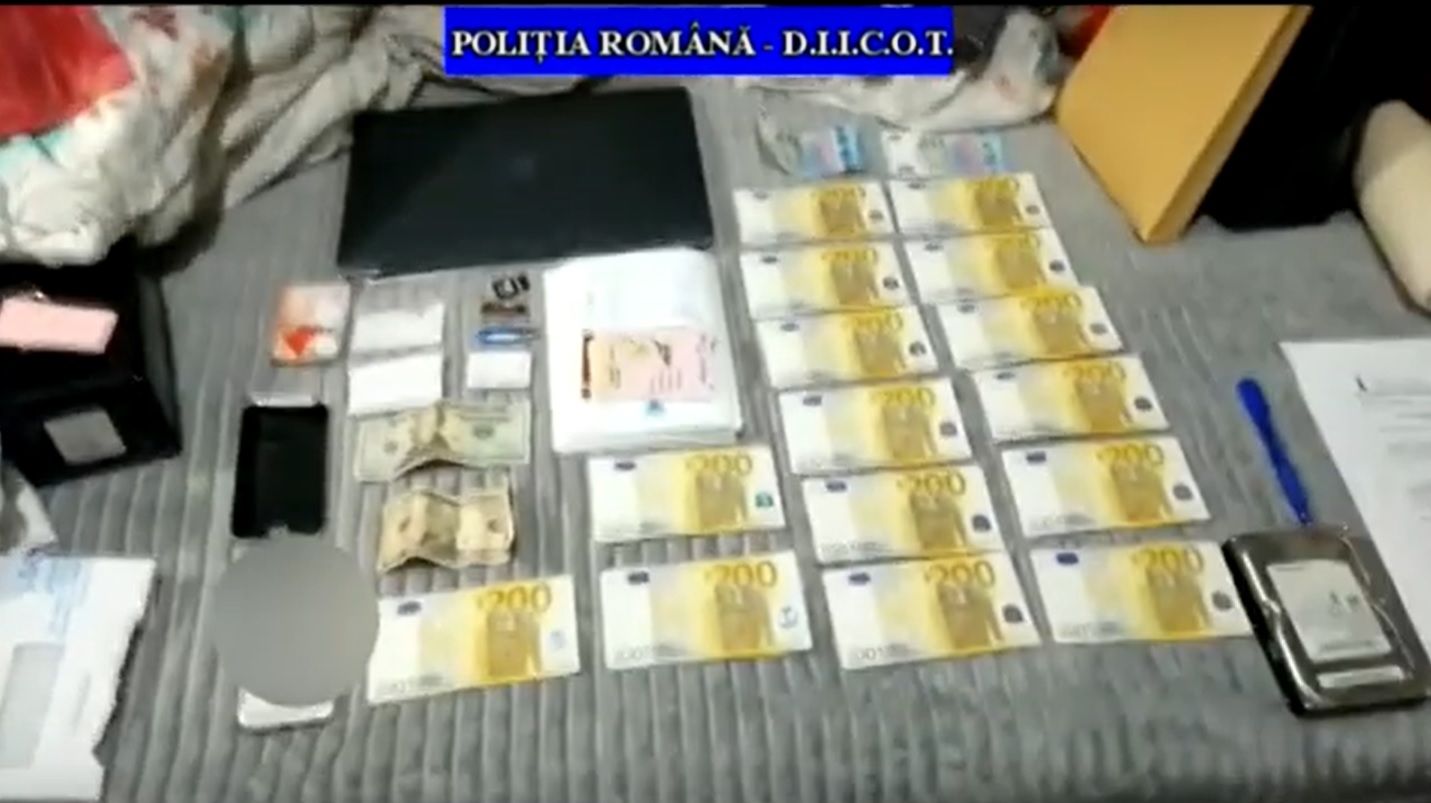 VIDEO. O nouă metodă de înșelăciune. Cum au scos bani de pe cardurile victimelor