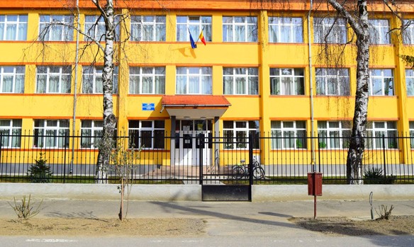 Copilul din Odoreu, care a căzut de la etaj, în stare stabilă. A început ancheta