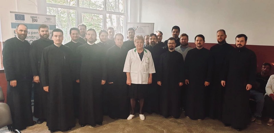 FOTO. Zeci de preoți ortodocși din Satu Mare au donat sânge. Alături de bolnavi