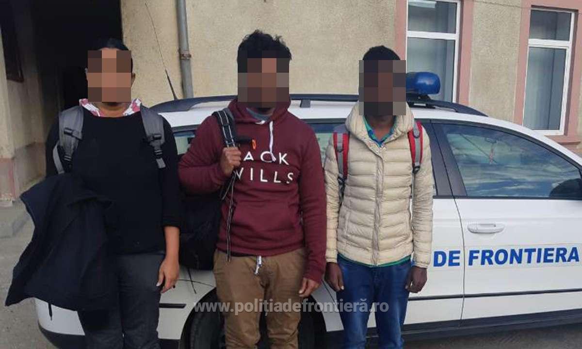 FOTO. Intenționând să fugă din România, un grup a ”ratat” vama. Trei indivizi, direct în custodia Poliției