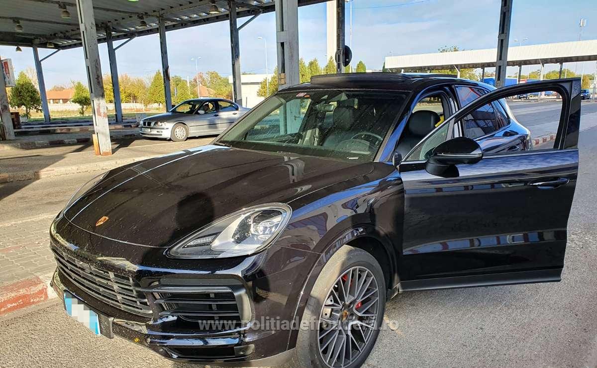 FOTO. Șofer lăsat fără un Porsche Cayenne, de 100.000 euro, la P.T.F. Petea