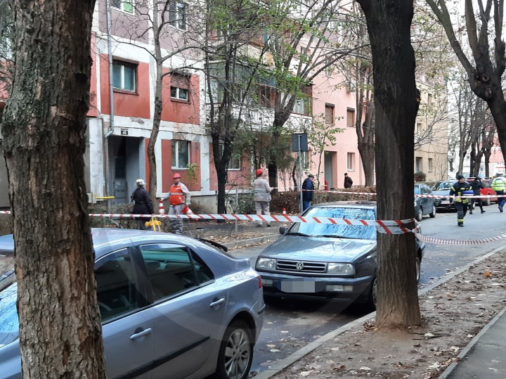 FOTO/VIDEO. B-dul Muncii (Micro 16), închis total! O șoferiță a produs panică