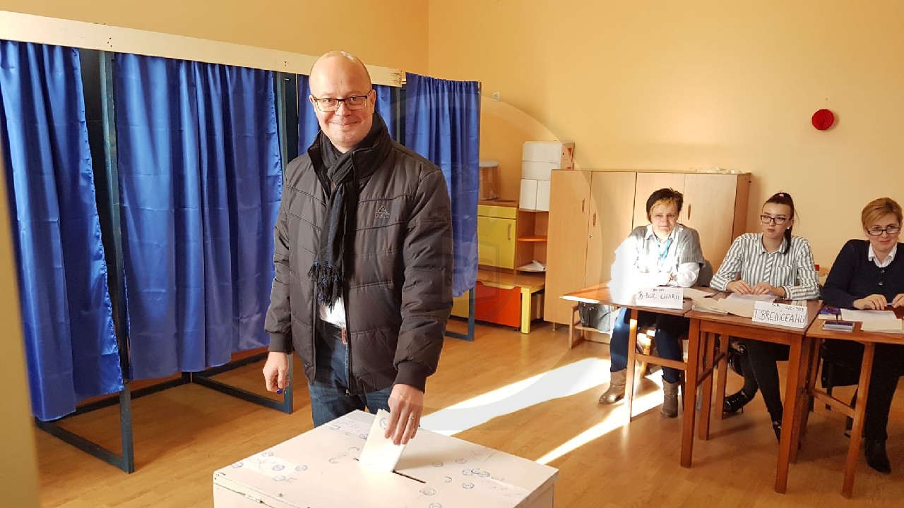 FOTO/VIDEO. Primarul municipiului Satu Mare, la vot: "Sper că vor veni vremuri mai limpezi"