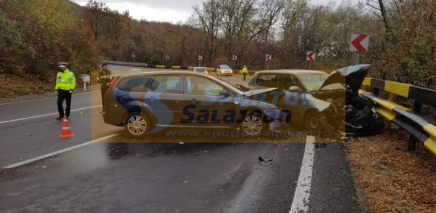 FOTO/VIDEO. Un sătmărean (72 ani) a provocat un accident frontal. Patru victime