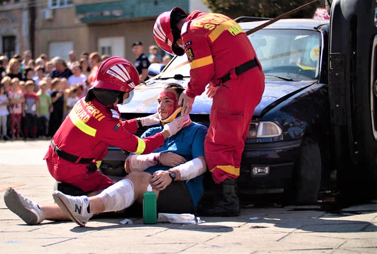 Acum puteți să deveniți salvatori! Pompierii sătmăreni caută colegi voluntari