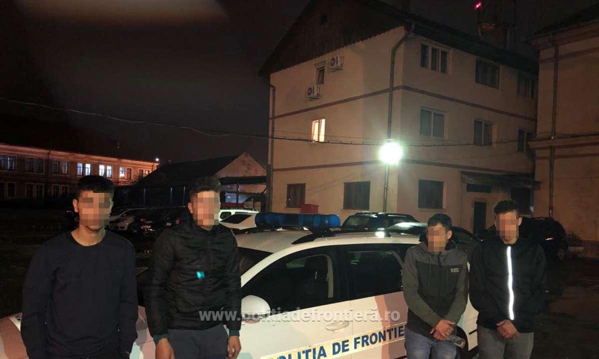FOTO. Patru tineri reținuți în județ! Umblau cu ”colinda” pe frontiera cu Ungaria