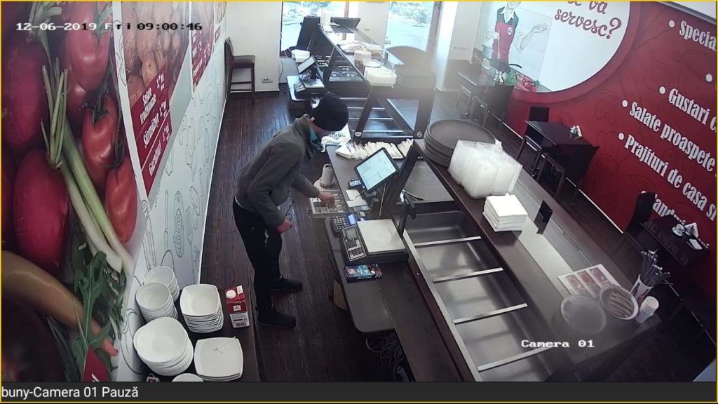 FOTO. Upgrade la cerșetorii din centrul municipiului Satu Mare! Acum fură fără jenă