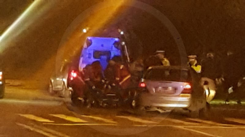 FOTOGALERIE. Pieton lovit de o mașină pe DN 19, la Carei!