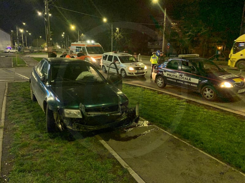 FOTO. Șofer beat mort și scandalagiu, a făcut praf sensul de pe Drumul Careiului