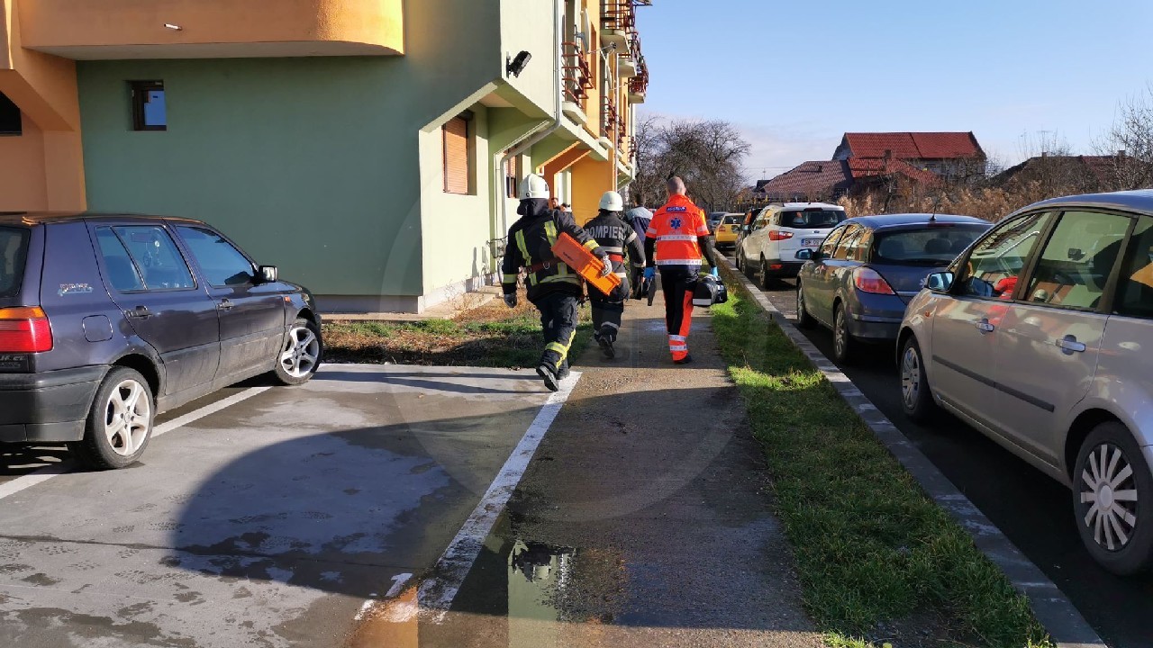 FOTO/VIDEO. Intervenție de salvare. Un sătmărean a amenințat că își pune capăt zilelor