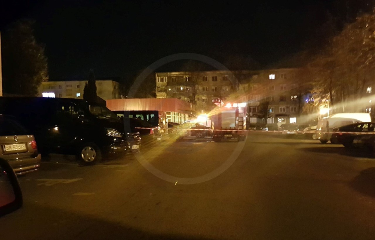 FOTO. Alarmă în Micro 14. Stradă închisă, scăpări de gaze. Intervin pompierii și E.ON