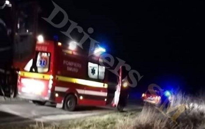 FOTO. Accident cu victime multiple în județ! O șoferiță (19 ani) s-a răsturnat cu mașina