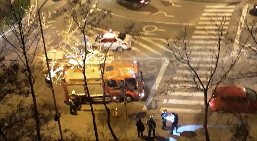 FOTOGALERIE. Distracție bolnavă de Revelion. Se incendiază tomberoane în Satu Mare