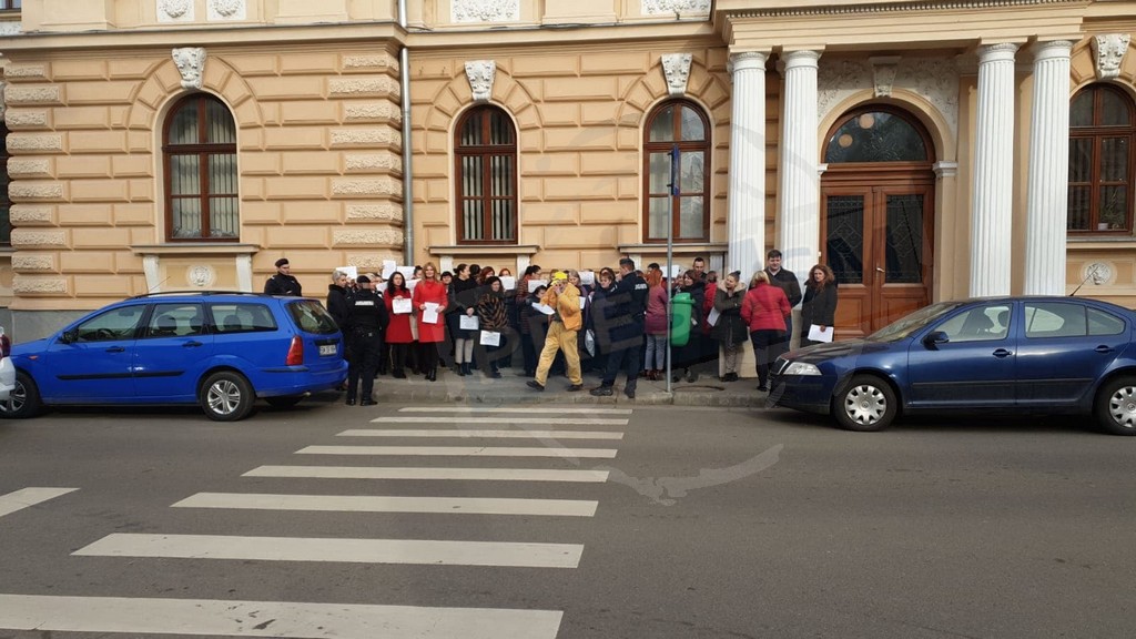 PROTEST. Procurorii din județul Satu Mare își suspendă activitatea. Decizie în unanimitate