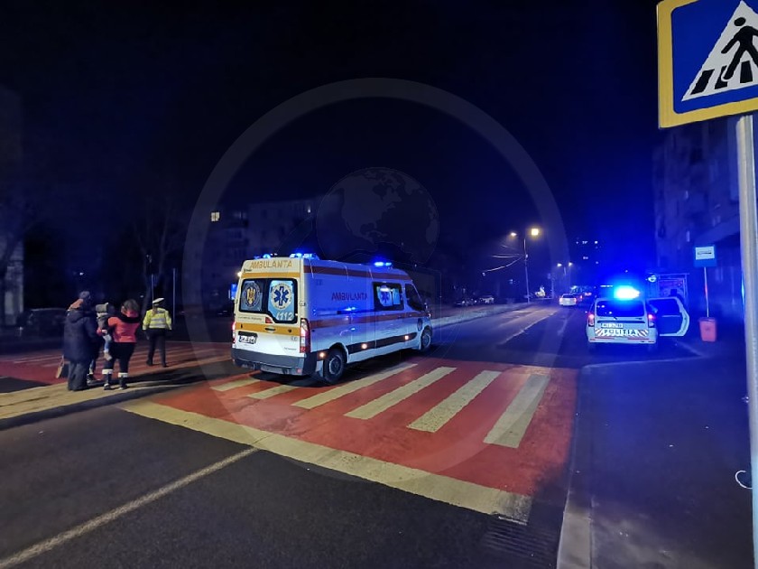 FOTO. Femeie lovită pe trecerea de pietoni, lângă Spitalul Județean