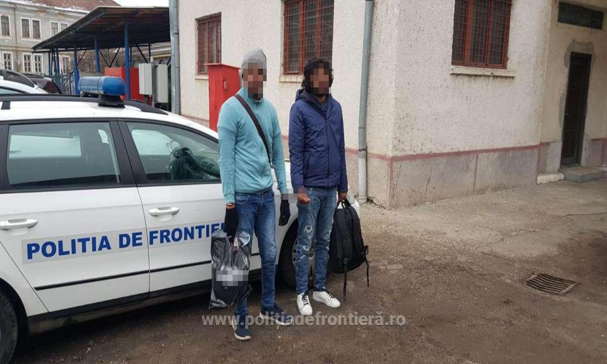 Tineri nigerieni, pe jos, spre Ungaria. Prinși de polițiștii de frontieră sătmăreni