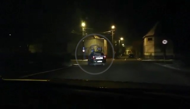 VIDEO. Un echipaj al Poliției Locale, deasupra Codului Rutier în Satu Mare