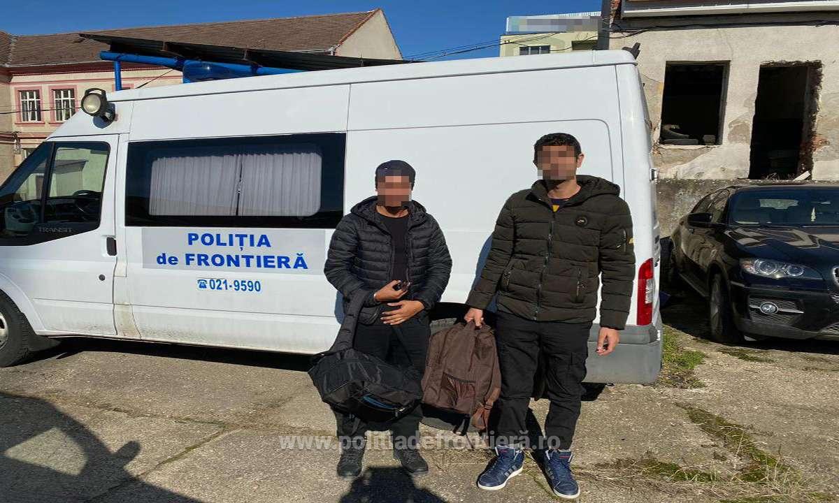 FOTO. Doi indivizi au străbătut mii de km, dar au fost arestați aproape de ”destinație”, în județul Satu Mare
