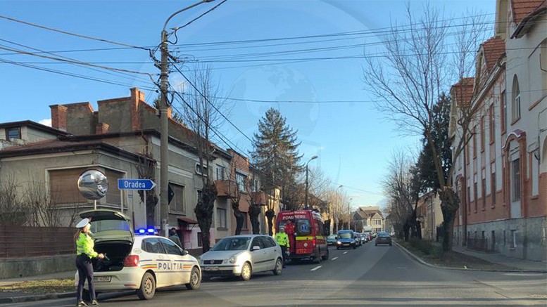 FOTO. Accident în municipiul Satu Mare. Pieton lovit de mașină