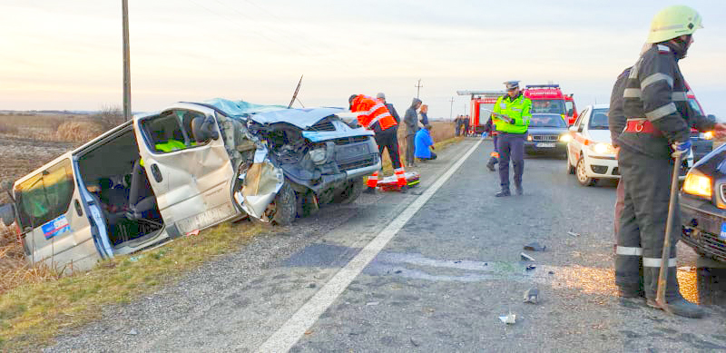 FOTO. Ce spun polițiștii despre accidentul soldat cu șapte victime