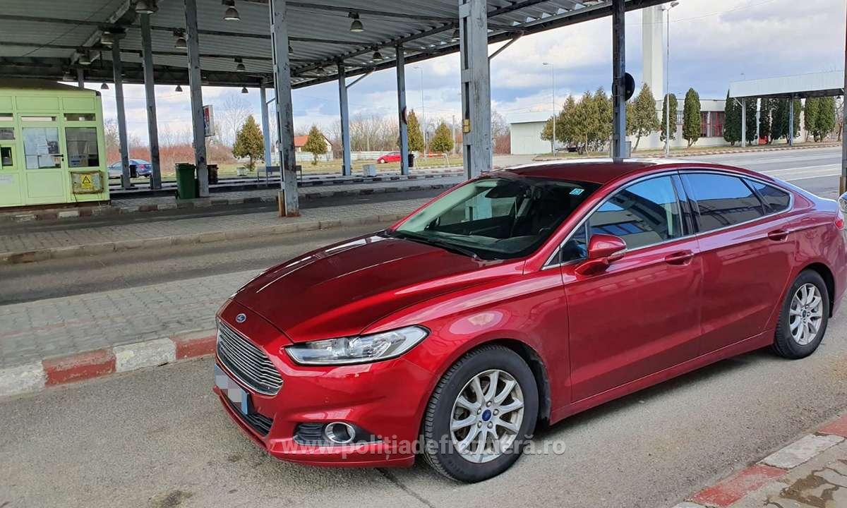 FOTO. Mașină cumpărată cu CEC bancar furat. Șoferul a rămas fără vehicul în Petea