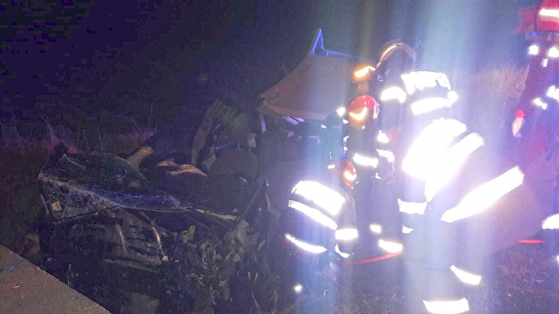 FOTO. Poliția: Sătmăreanca decedată a adormit la volan, pe fondul oboselii