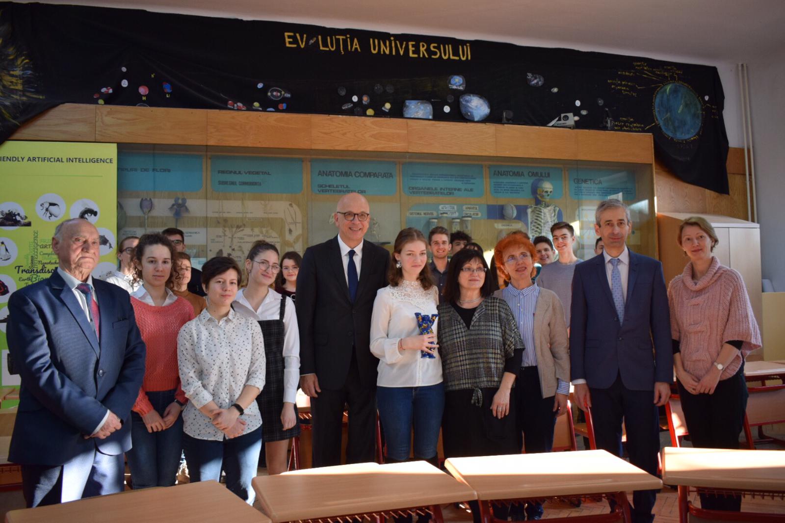 FOTO. Eleva din Satu Mare care a impresionat Ambasada Germaniei. Premiată de ambasador