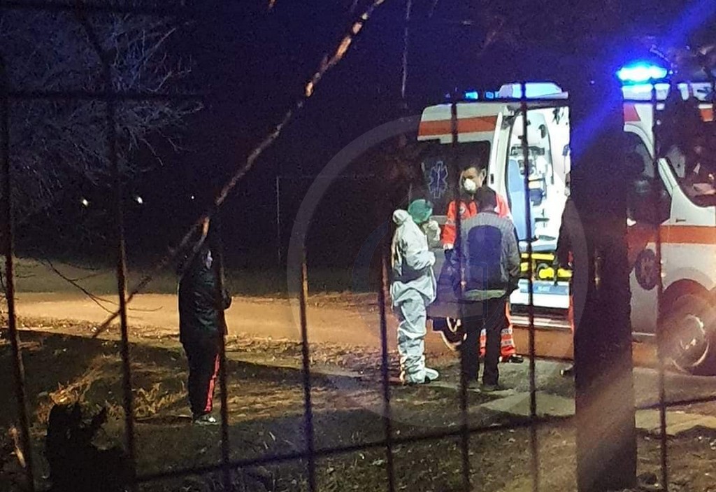 FOTO/VIDEO. Sătmăreanul suspectat de coronavirus, dat afară din casă! Protest al unor localnici