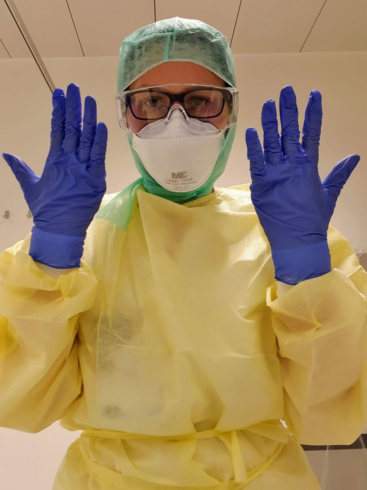 VIDEO. Tânărul medic sătmărean care lucrează în prima linie anti-COVID19