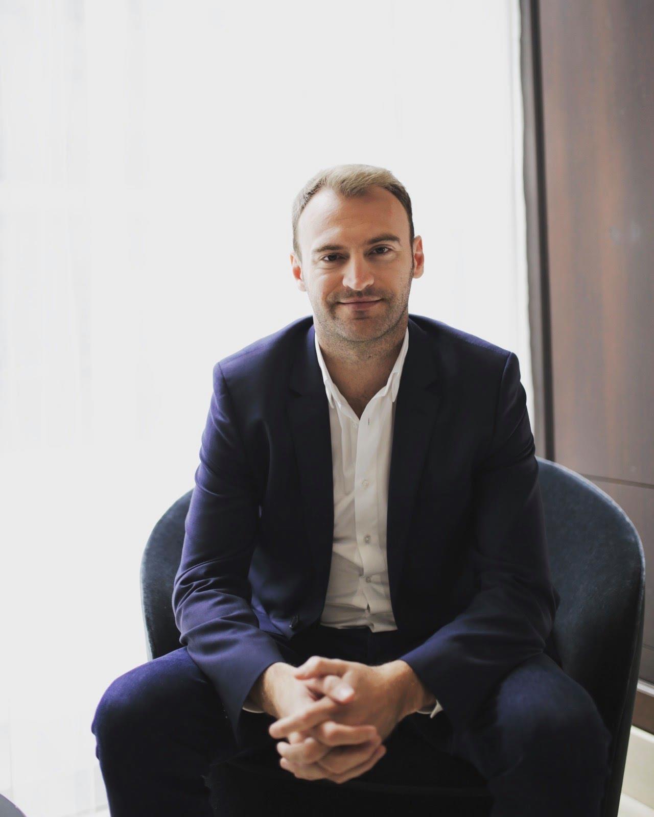 FOTO. Tânăr milionar sătmărean a donat o mie de teste COVID19 pentru spitalele din județ!