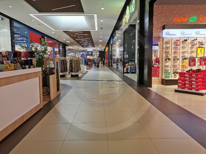 În ce condiții se deschid mall-urile. Anunțul făcut de ministrul Economiei