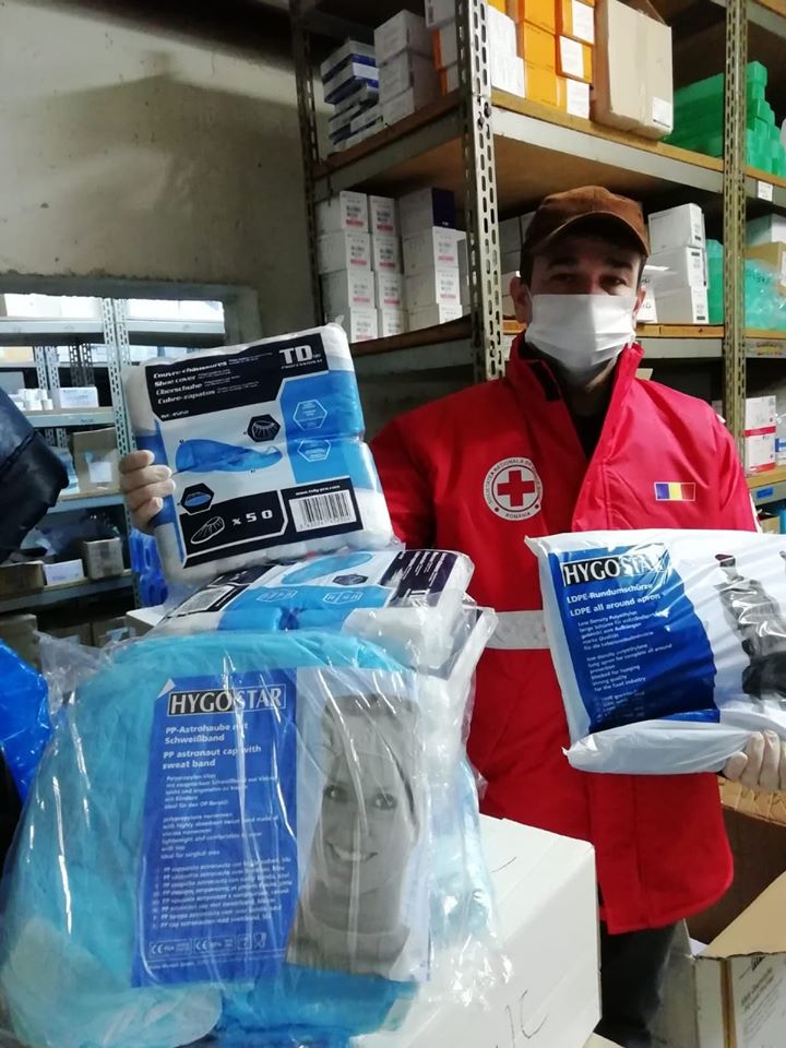 FOTO. Mijloace de protecție pentru medici, asistenți, polițiști și jandarmi din Satu Mare