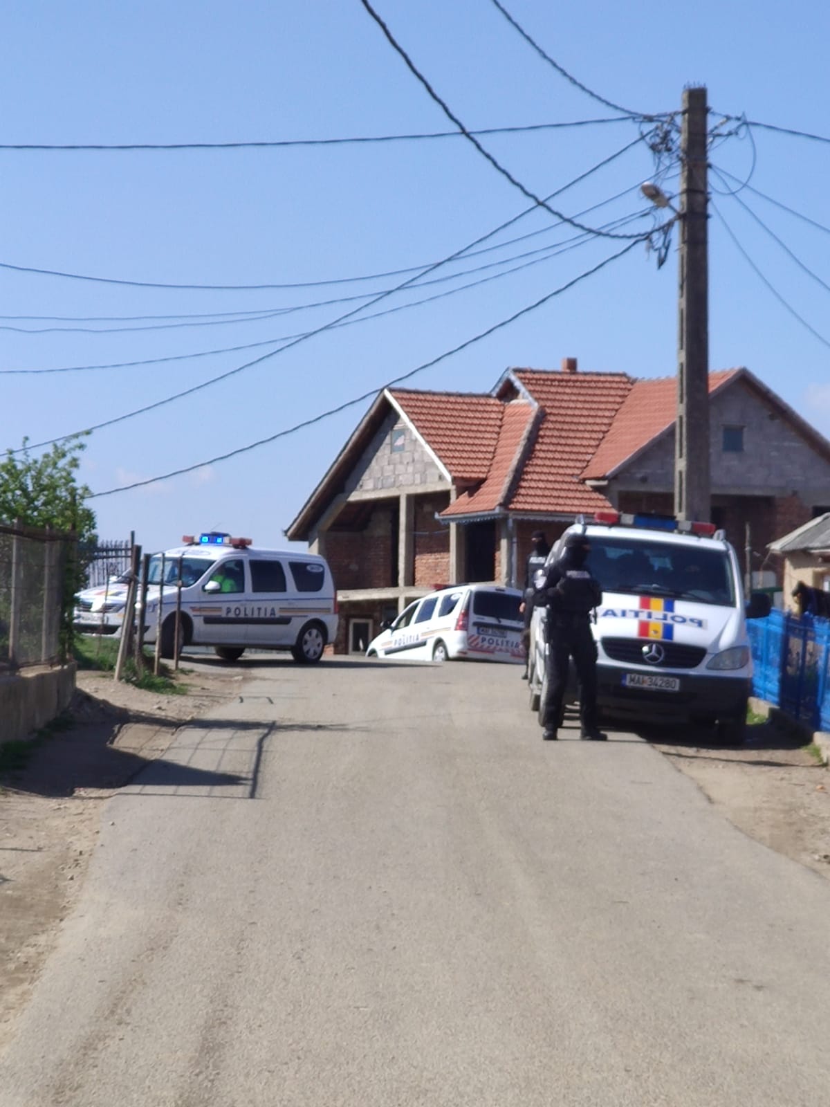 Doi tineri au bătut și tâlhărit bătrâni. O femeie (81 ani) a fost și violată!