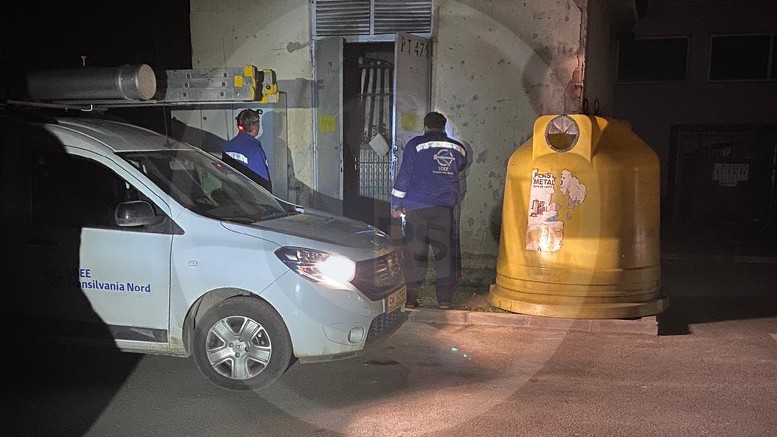 FOTO. Cartierul Micro 17, în beznă. Avarie la un transformator de mare capacitate