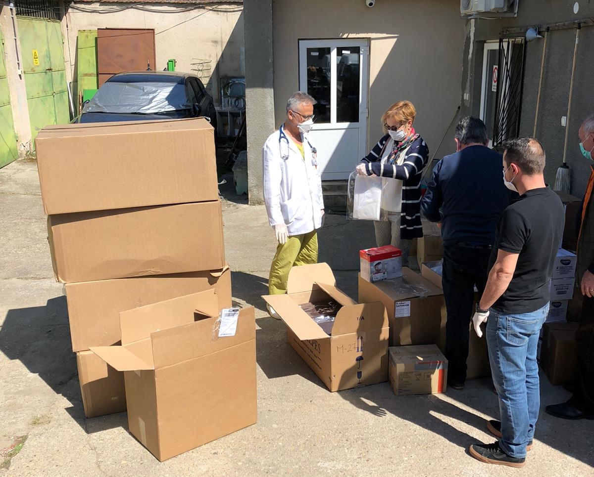 FOTO. Mii de măști de înaltă siguranță pentru spitalele din județul Satu Mare