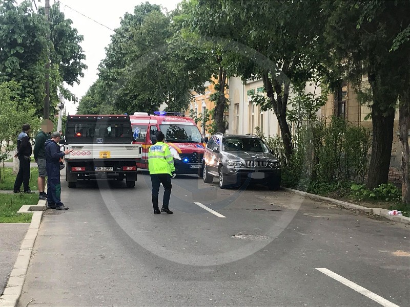 FOTOGALERIE. Copil lovit de o autoutilitară în municipiul Satu Mare