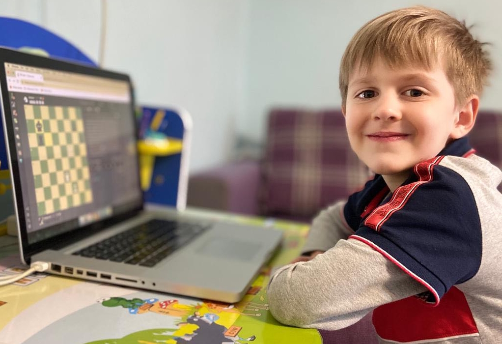 FOTO. Micuțul geniu al Sătmarului surprinde din nou. Succes la un concurs internațional