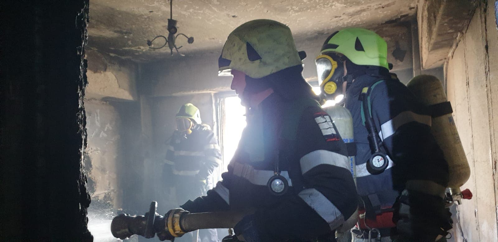 FOTOGALERIE. Scurgeri de gaze în municipiul Satu Mare! Pompierii, în alertă