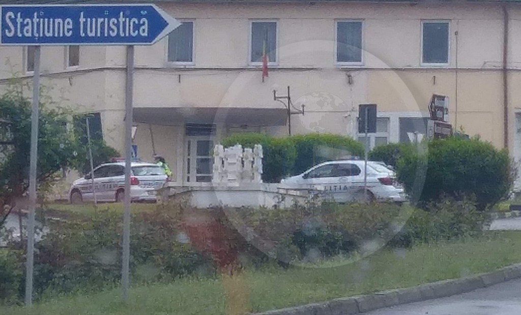 FOTO. Tășnadul, luat cu asalt de Poliție. Filtre peste tot: la periferie și în centru!