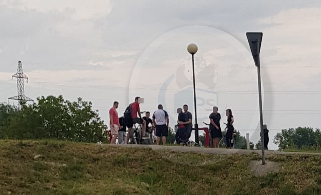 FOTO. Sătmărenii au început să iasă în grup din casă. Viața reintră în normal