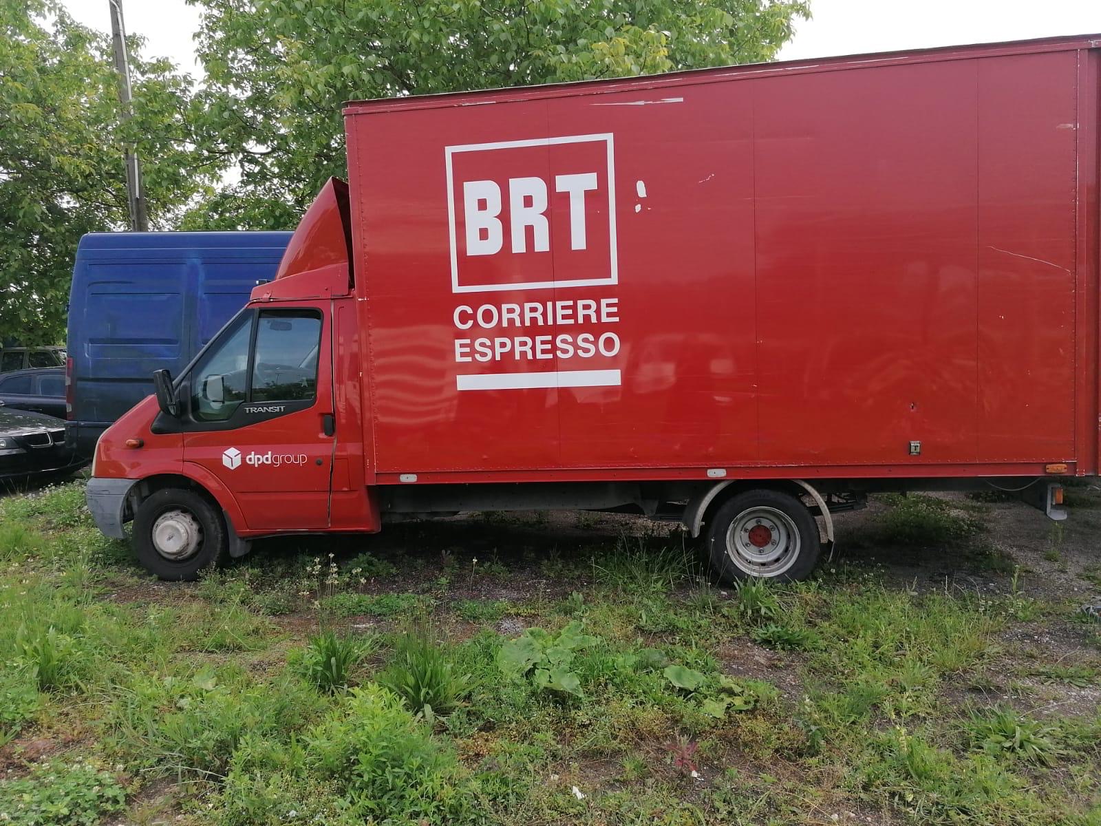 FOTO. Un bărbat s-a ales cu dosar penal la PTF Petea. Autoutilitara, indisponibilizată