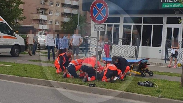 FOTO/VIDE Incident la intersecția Crinului. Unui pieton i s-a făcut rău pe trecere