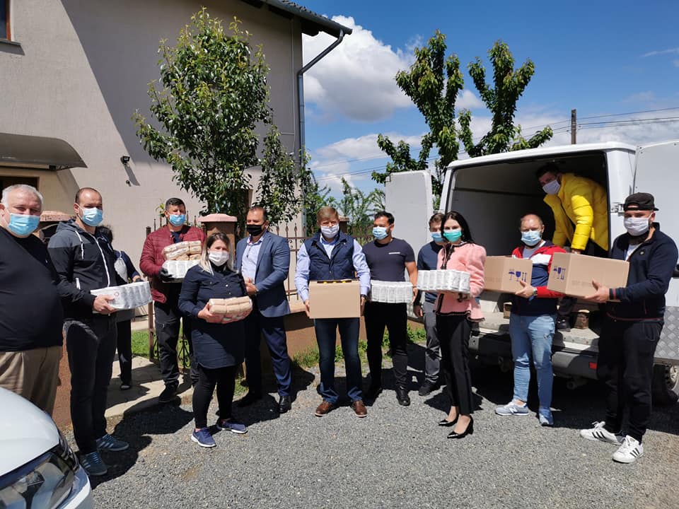 FOTO/VIDEO. Politicienii care nu au uitat de copiii orfani din județul Satu Mare