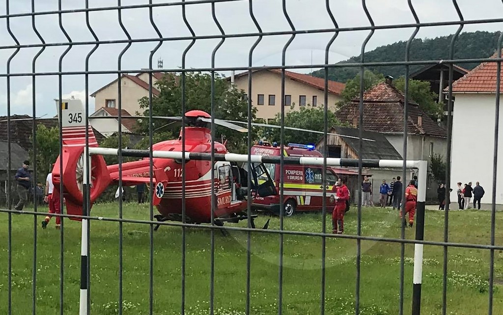 FOTO/VIDEO. Accident grav în județul Satu Mare. Tânăr preluat de elicopterul SMURD