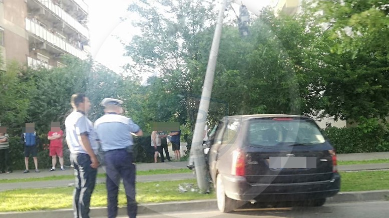 Sătmăreanul a băut bine încă de dimineață și a ajuns cu mașina în stâlp